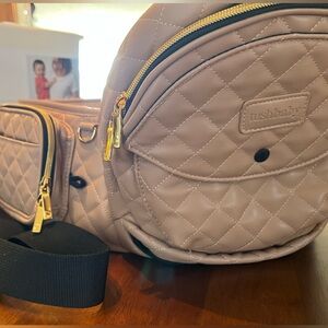 Tushbaby Quilted Vegan Leather Strapless Baby Hipseat in “Sand”